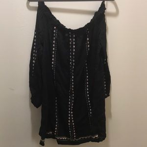 Off the Shoulder Black Dress (M)